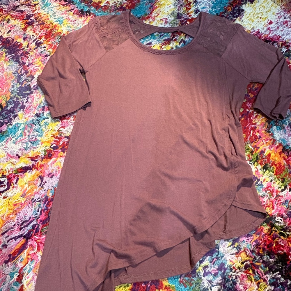 Red by BKE (Buckle) Mauve Assymetrical Tunic Top
